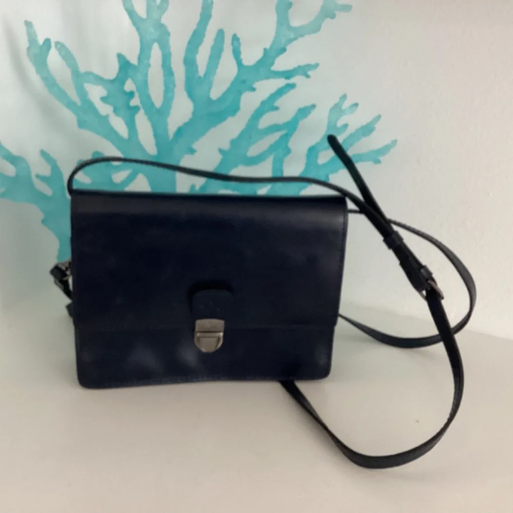 NWT PATRICIA NASH NAVY BLUE LEATHER CROSSBODY BAG PURSE